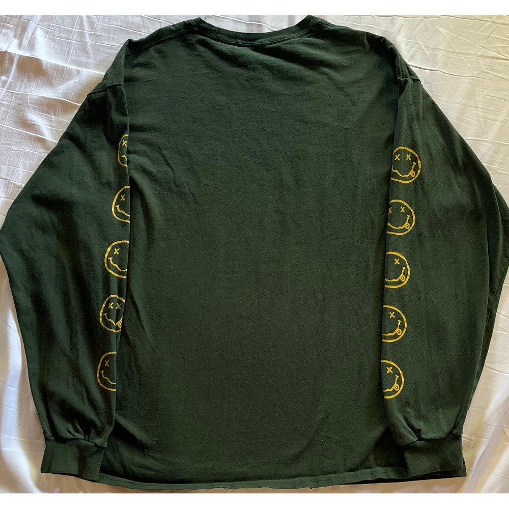 Nirvana Long Sleeve Graphic Tee Mens XL Green Band Photo Smiley Face Sleeves - Picture 7 of 7